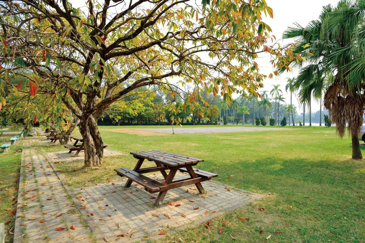 Chengching Lakefront Resort كاوشيونغ المظهر الخارجي الصورة